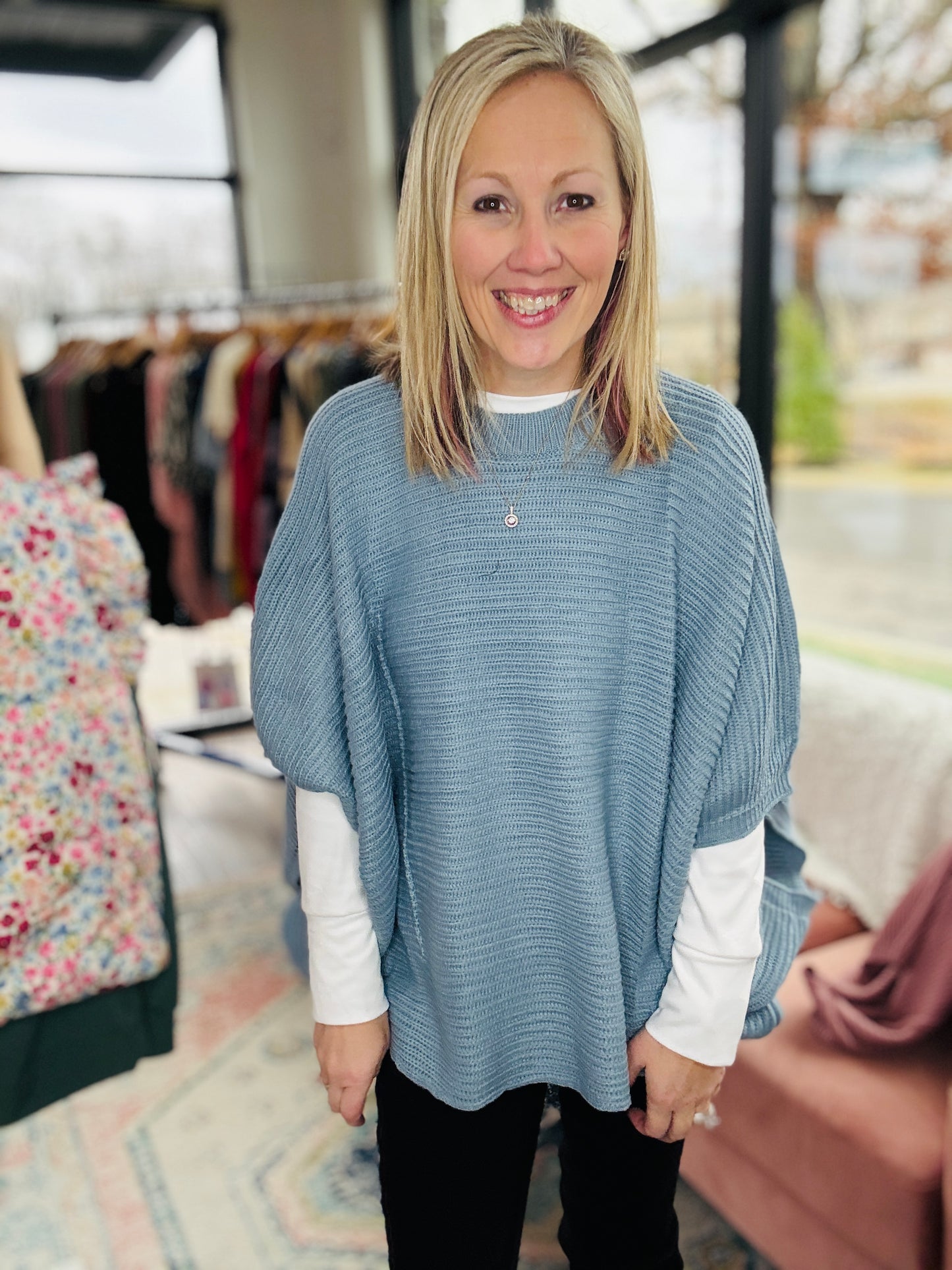 The Larson Pullover- Blue