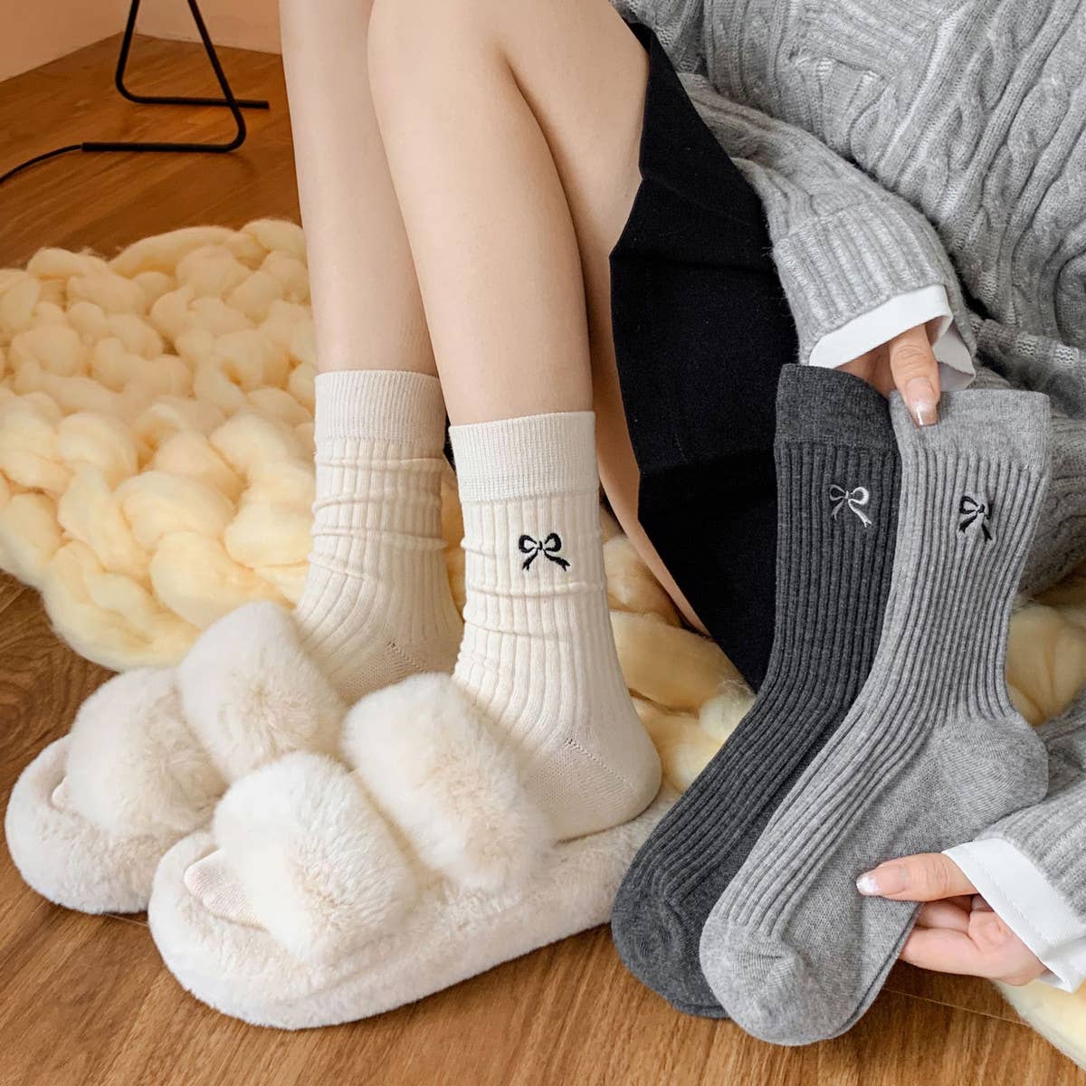 Bow Socks- Coffee