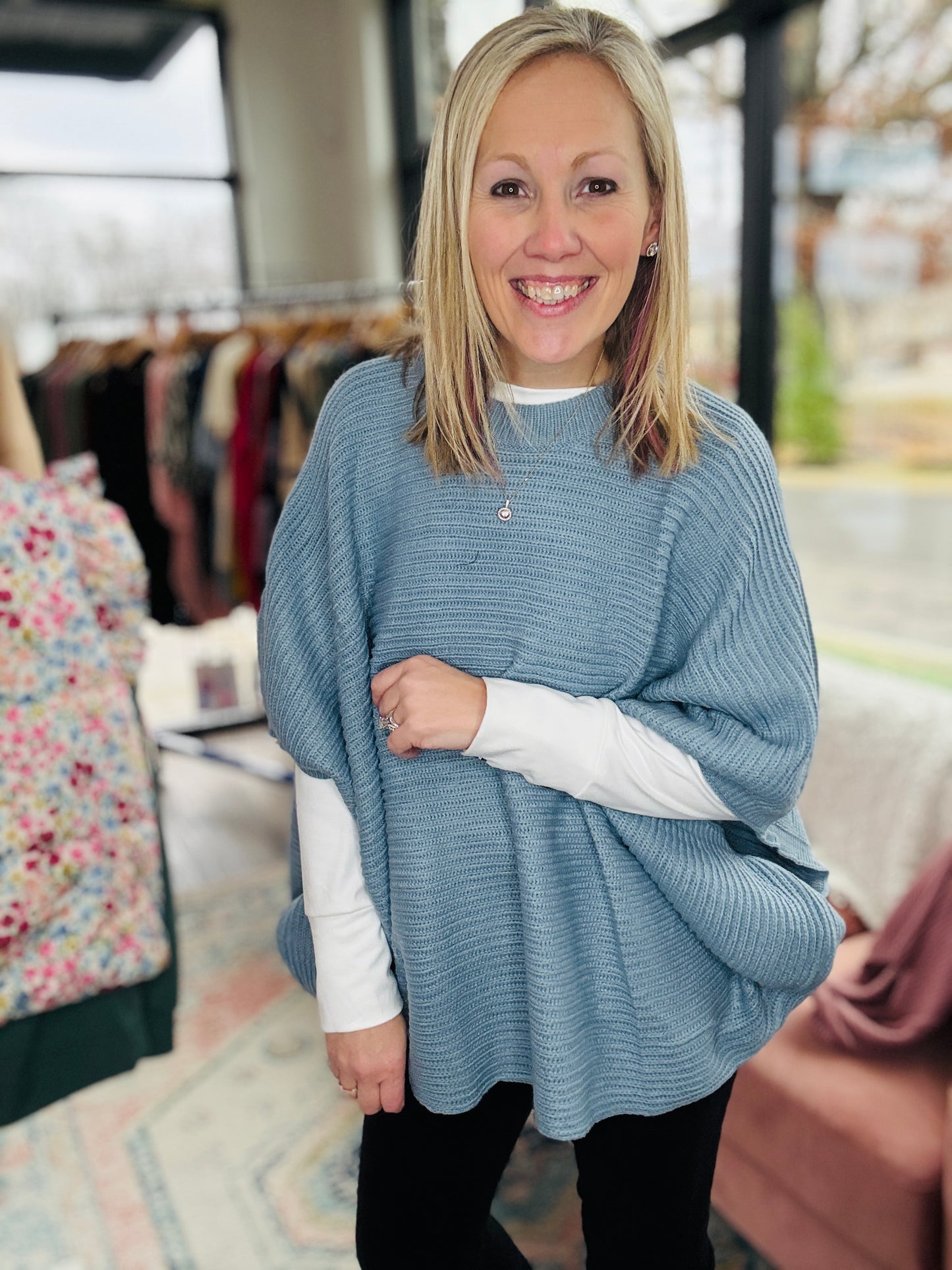 The Larson Pullover- Blue