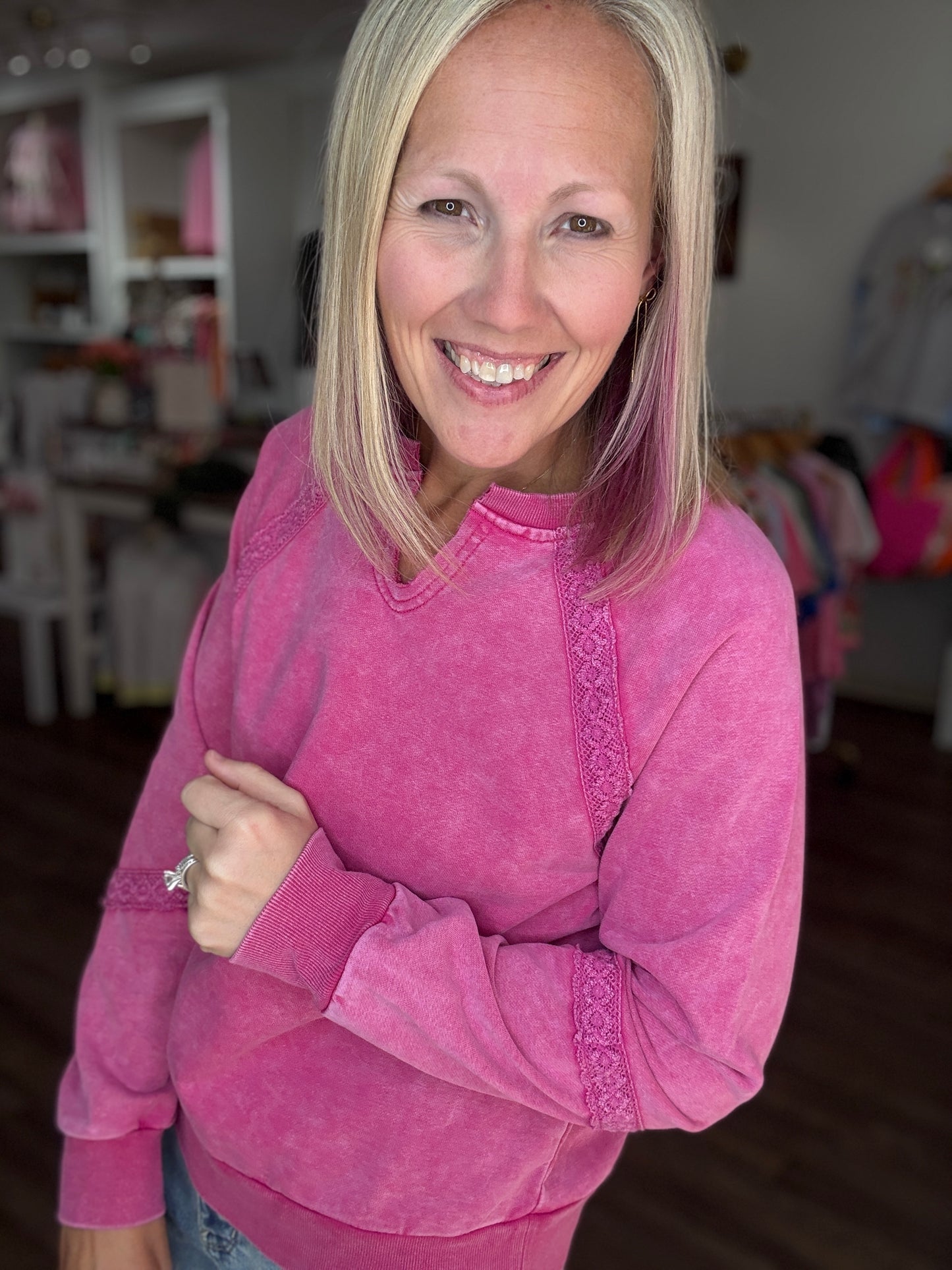 Mineral Lace Sweatshirt- Pink