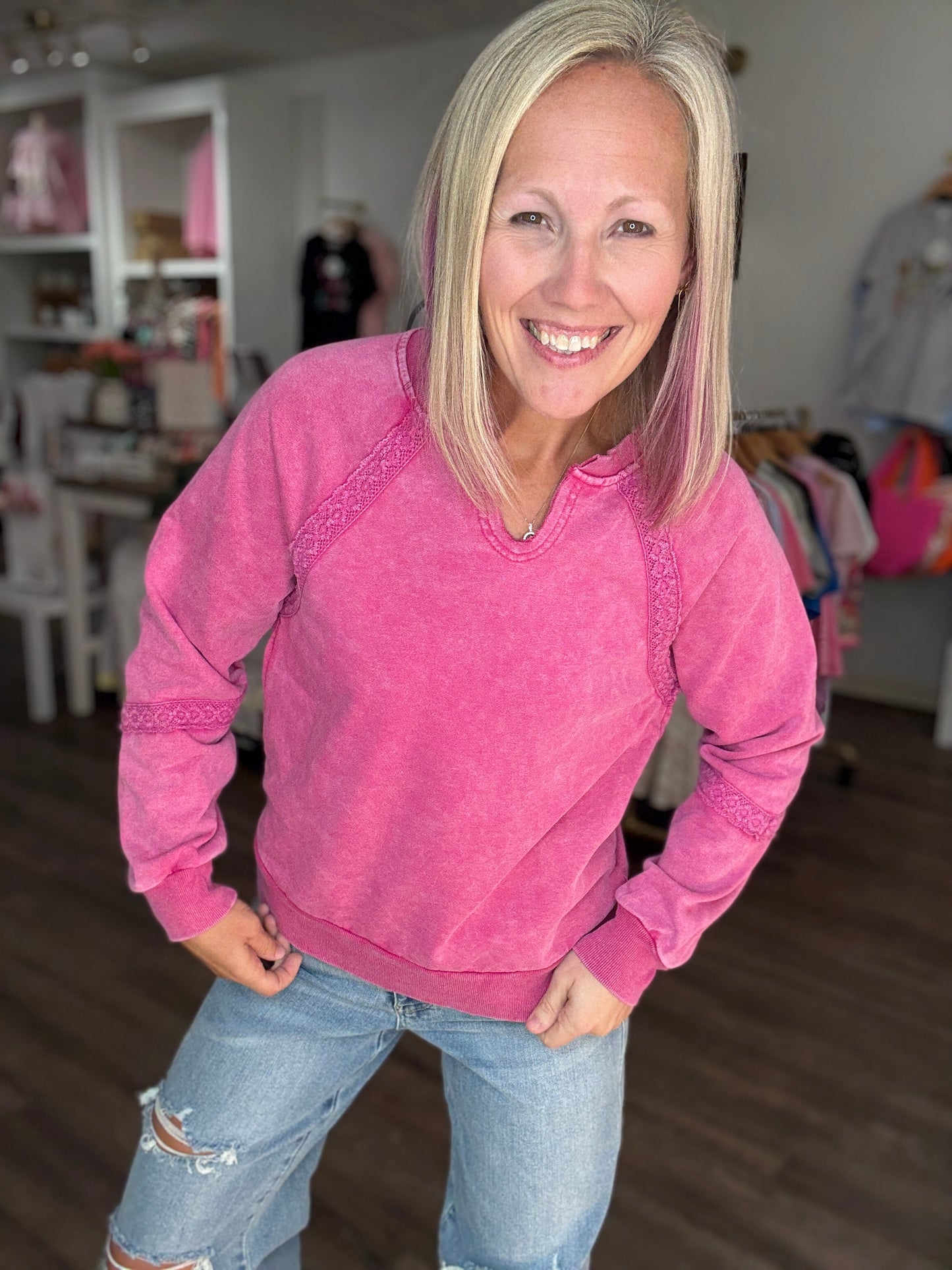 Mineral Lace Sweatshirt- Pink