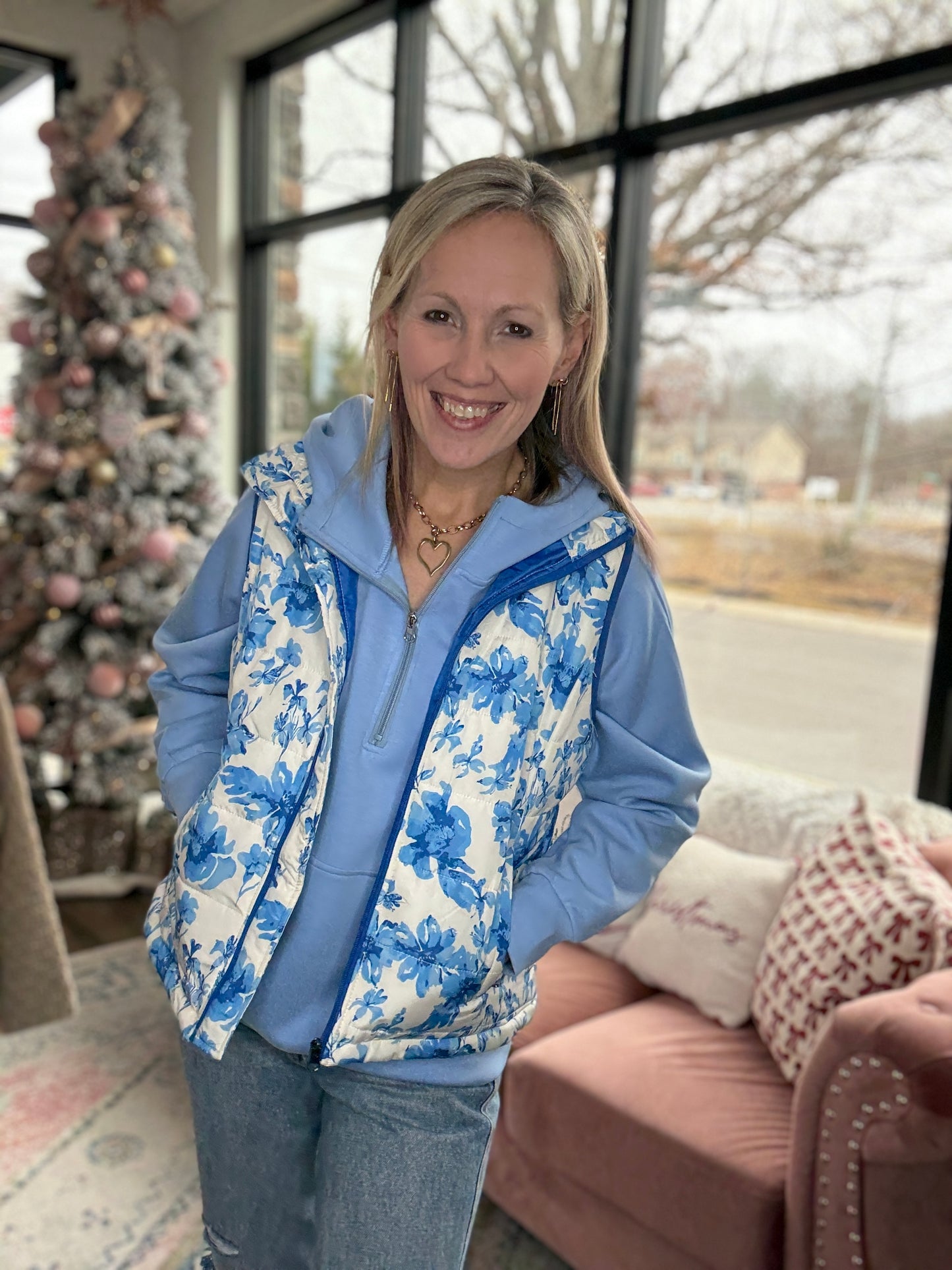 ❄️Blue Blossom Vest