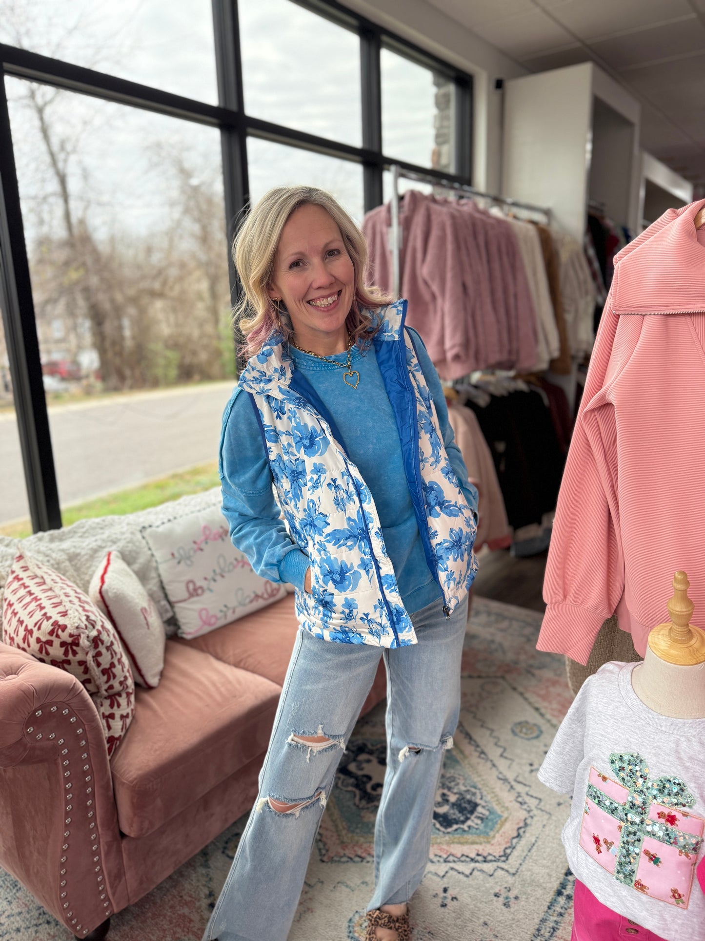 ❄️Blue Blossom Vest