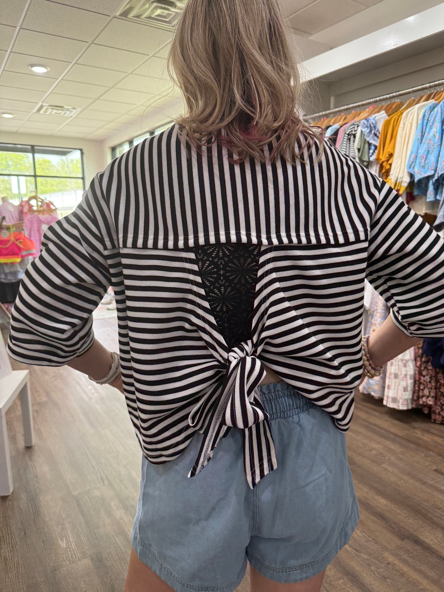 Bow Cut Out Top- Black