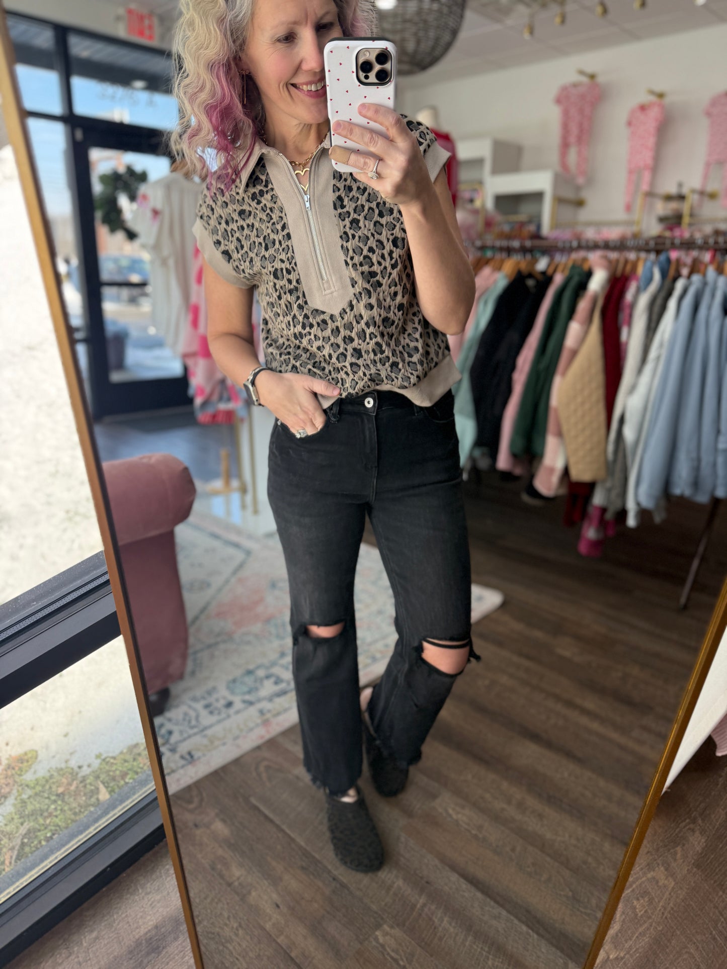 Blackout Distressed Jean