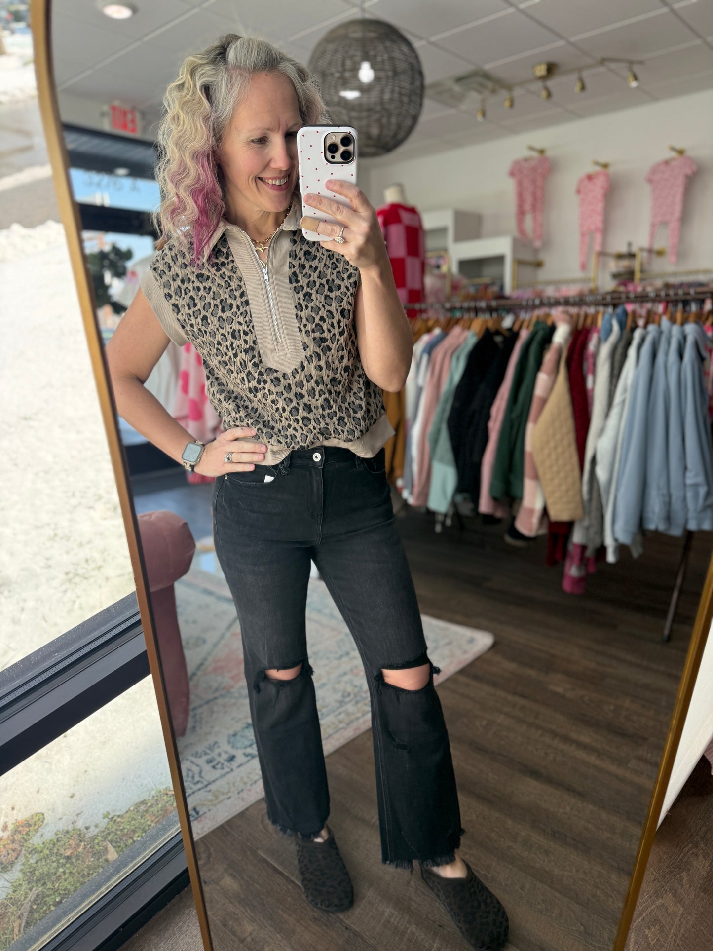 Blackout Distressed Jean