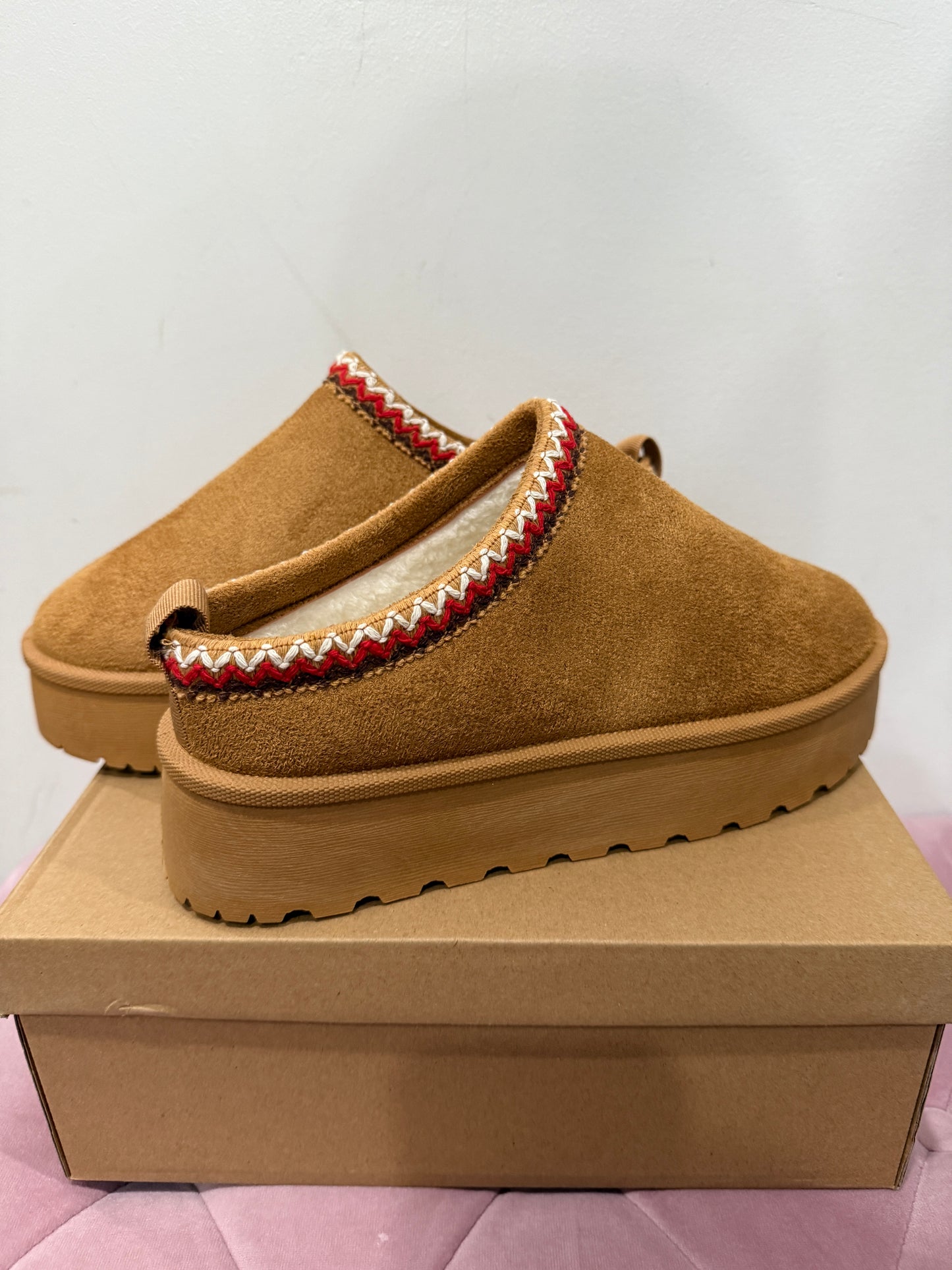 Chilly Days Platform *pick up only*