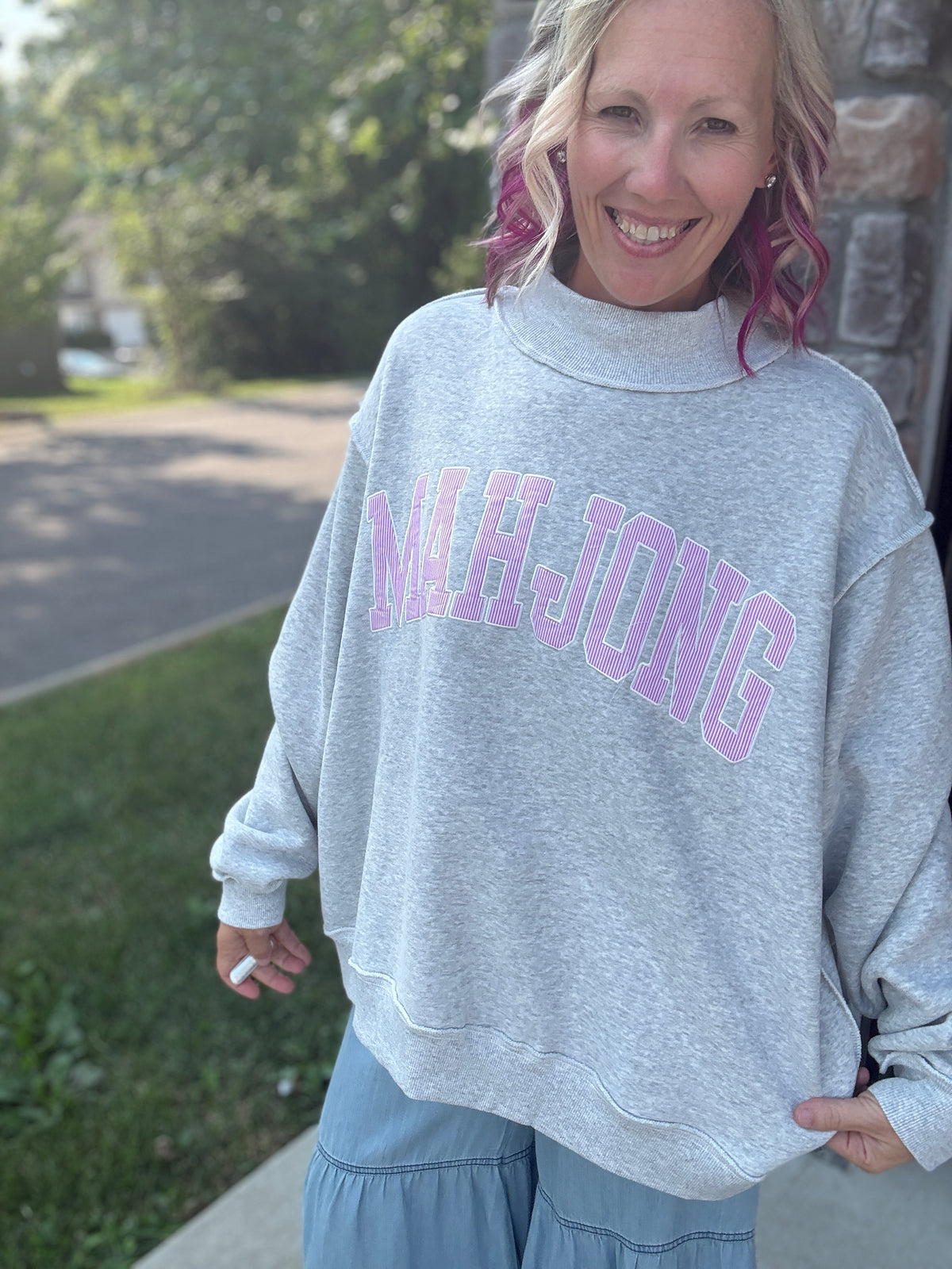 Mahjong Mockneck Sweatshirt- Pink