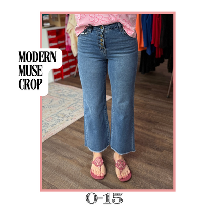 Modern Muse Crop