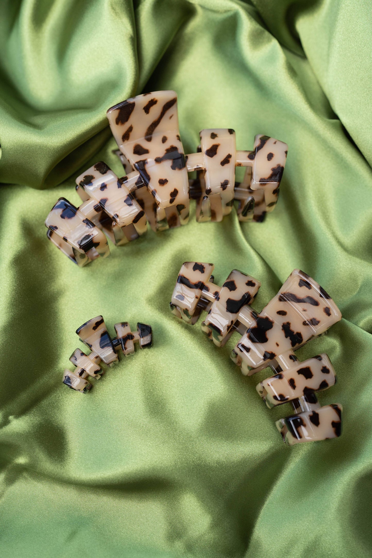 Blonde Tortoise Large Classic Clip